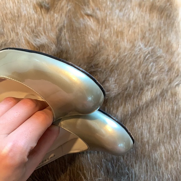 Stuart Weitzman metalic heels - Picture 8 of 10